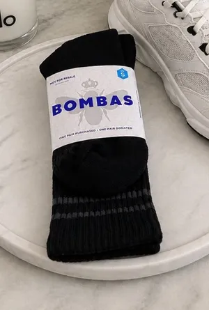 Bombas Women’s size 4-71/2/Youth Size 9-4 Solid Black Calf Socks NWT LAST PAIR thumbnail 1