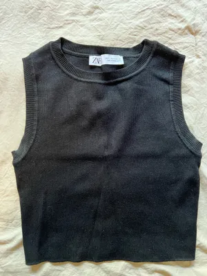 Black Zara crop knit tank top thumbnail 2