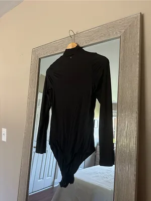 Victoria’s Secret Black Long Sleeve Turtleneck Bodysuit Size Medium NWOT thumbnail 2