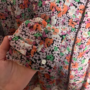 Ann Taylor Multicolor Floral Blouse thumbnail 3