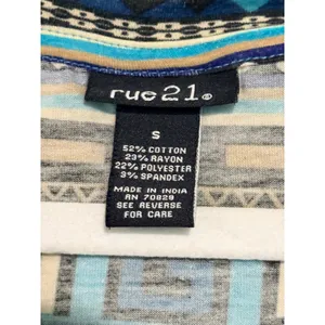 rue 21 Women's Long Sleeve Pattern T-shirt thumbnail 7