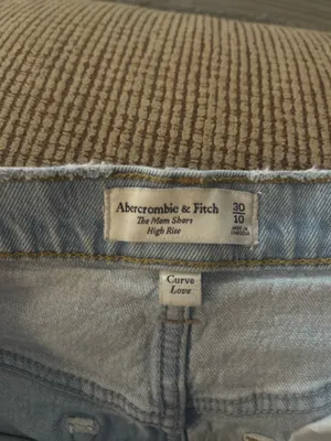 Women’s denim shorts thumbnail 3