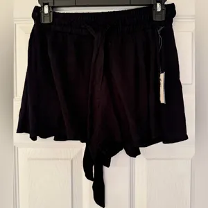 Electric & Rose Women’s Black Rayon Mini Shorts With Bow Belt Size XS thumbnail 3