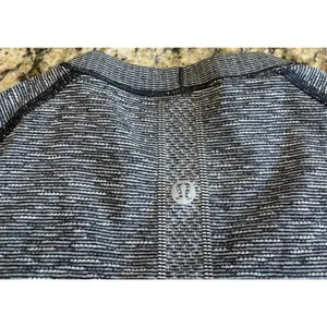 Lululemon Swiftly Tech Short Sleeve Crew Gray Speckled Black White Size 8 thumbnail 5