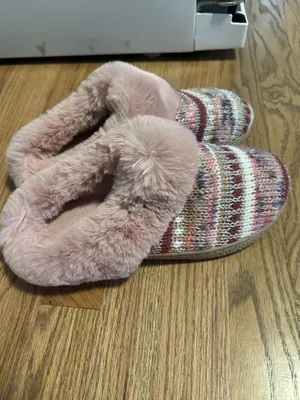 Isotoner Pink Knit Faux Fur Slippers thumbnail 2