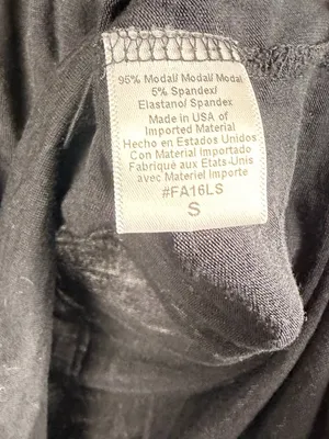 Beyond yoga black v-neck thin 3/4 length sleeves top size small thumbnail 3