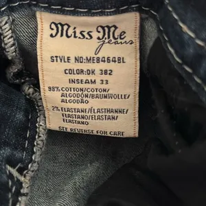 Miss Me Mid~Rise Boot Denim Jeans Sz 29X32.5 Stretch Bling Flap Pockets Distress thumbnail 4