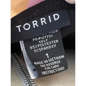 Torrid Cold-Shoulder V-Neck Black Top size 1 1X long sleeve thumbnail 6