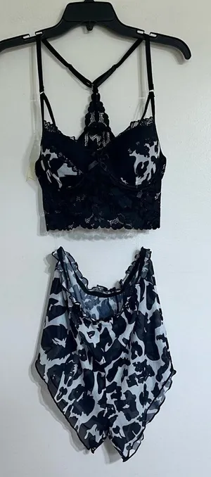 Women's Lingerie Set Black & White Patterned‎ Lace Top Sheer Bottoms Size Large thumbnail 1