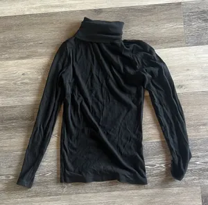Old Navy Charcoal Long Sleeve Top thumbnail 1