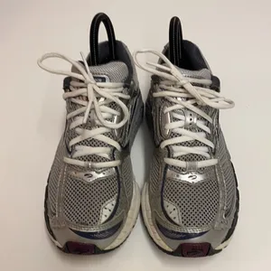Brooks Women's Addiction‎ 10 Running Shoe size 7 A20 thumbnail 4