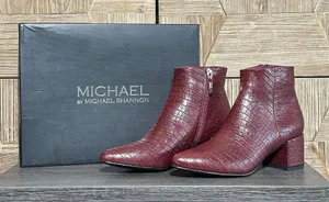NWT Michael By Michael Shannon Womens Burgundy Croc Embossed Ankle Boots Size 7 thumbnail 1