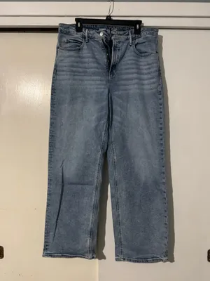 Old Navy Extra High-Waisted Sky-Hi Wide-Leg Jeans thumbnail 2