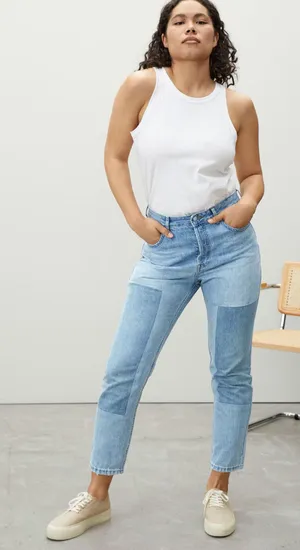 - The Curvy ’90s Cheeky Jeans Patch Straight Leg Extra High-Rise thumbnail 1