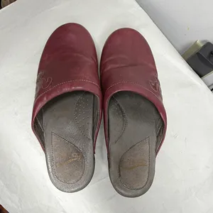 DANSKO LEATHER MULE CLOGS WINE EMBOSSED SZ 39 thumbnail 7