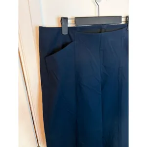 Old Navy Navy Blue Pull On Wide Leg Pixie Pants thumbnail 7