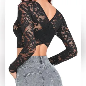NWT TLGAVQUEEN Women’s Black Floral Lace Long Sleeve Top Mesh VNeck Top / Shirt thumbnail 2