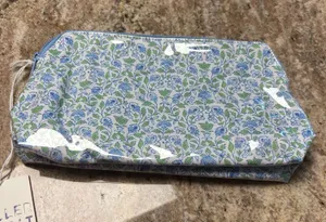 Roller Rabbit Makeup Bag blue  thumbnail 1