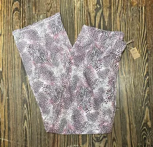 SKIMS NWT VALENTINES DAY PAJAMA PANTS Leopard Print Lounge Pants thumbnail 1