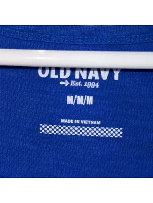 Old Navy Women’s Peace Flag V-Neck Tee Blue Medium thumbnail 3