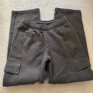 Aritzia Cozy Fleece Cargo Sweats thumbnail 1