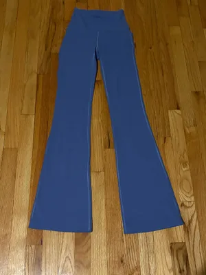 Lululemon Flare Leggings Size 2 thumbnail 3