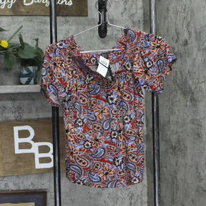 NWT Ultra Flirt Juniors Off-The-Shoulder Peasant Top Red Paisley Multi M thumbnail 2