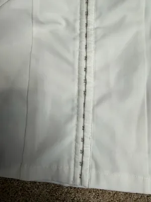 White‎ Fox White Mini Skirt Hook & Eye Front Skirt Size Medium thumbnail 3
