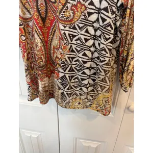 Chico’s‎ Brown And Orange Ruched Sleeve Top Size 2 (Large) thumbnail 3