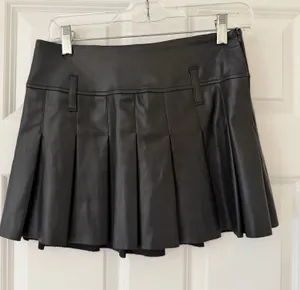 Bershka leather pleated mini skirt thumbnail 1