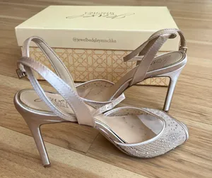 Badgley Mischka Heels thumbnail 1