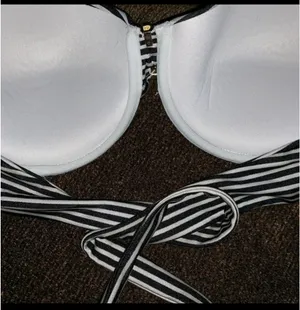 Victoria's Secret Strapless bikini top 34D thumbnail 7