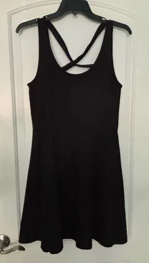 H&M Black razorback dress thumbnail 1