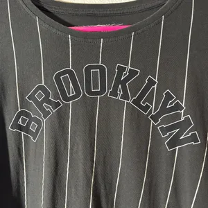Cotton On Authentic Size XXL Brooklyn Spellout 3/4 Sleeve Scoop Neck T-Shirt thumbnail 2