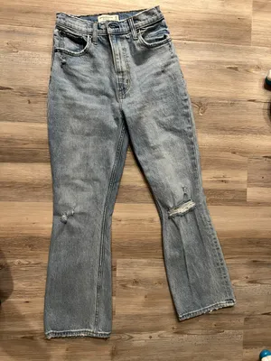 Abercrombie A&F Kick Flare Ultra High Rise 25 Regular Light Ripped Wash thumbnail 1