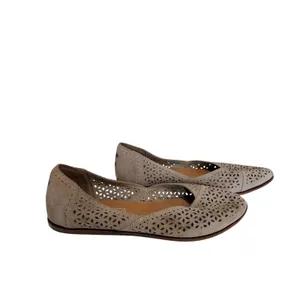 TOMS Jutti‎ Suede Perforated Laser Cut Pointed Toe Flats Taupe 8W thumbnail 2