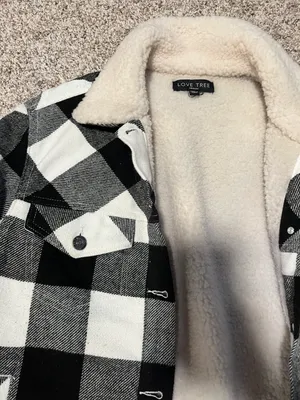 Plaid Sherpa Jacket Size M thumbnail 3