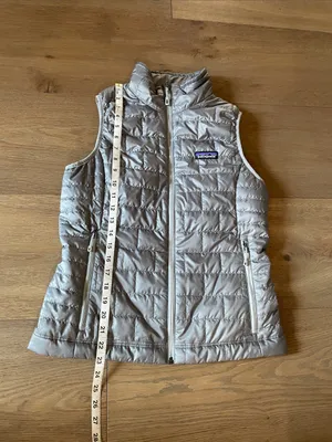 Patagonia Women’s Nano Puff Vest Size Small Gray Full Zip Insulated Puffer thumbnail 9