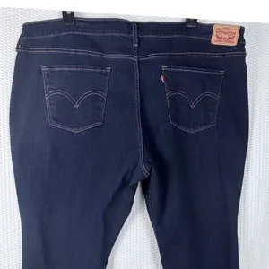Levi Strauss Classic Straight Jeans Dark Wash Women‎ Size 24W M thumbnail 4