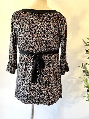 Motherhood Maternity Y2K Women's Black and White Patterned Empire-Waist tunic thumbnail 3