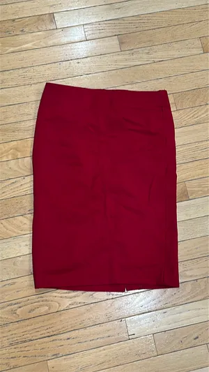 Ellen Tracy International mid length red skirt thumbnail 2