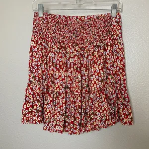 Natural Life Red Daisy Print Smocked Tiered Ruffle Mini Skirt XS/S Bohemian Boho thumbnail 2