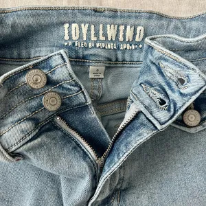 Idyllwind High-Rise Flare Jeans thumbnail 5