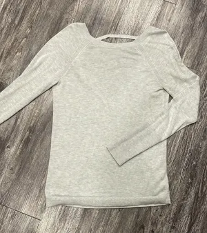 Lululemon Sweater thumbnail 1