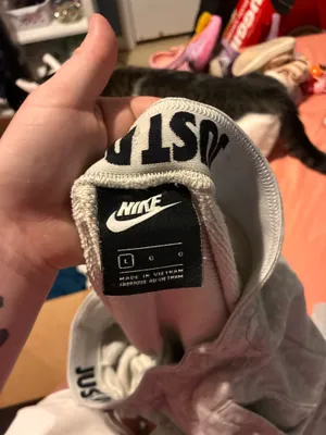 Nike Sweatpants thumbnail 2