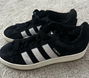 Black Adidas campuses thumbnail 1