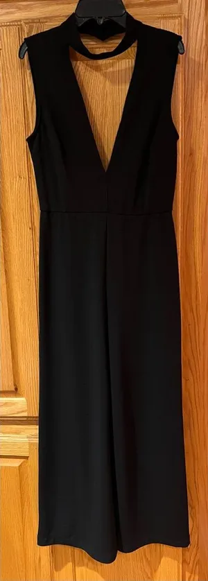 Windsor Black Deep V-Neck & Deep V-Back Cropped Wide Leg‎ Jumpsuit Size Medium thumbnail 1