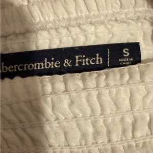 Abercrombie White Crochet Lace Mini Dress Boho Festival Smocked V-Neck thumbnail 8