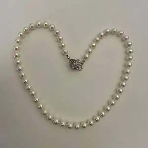 Faux pearl necklace with rhinestone magnetic clasp thumbnail 8