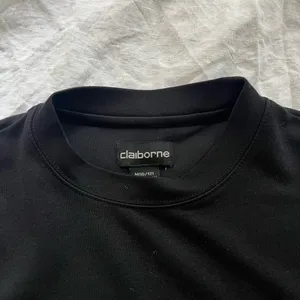 Claiborne Black Short Sleeve Tee Size M thumbnail 3
